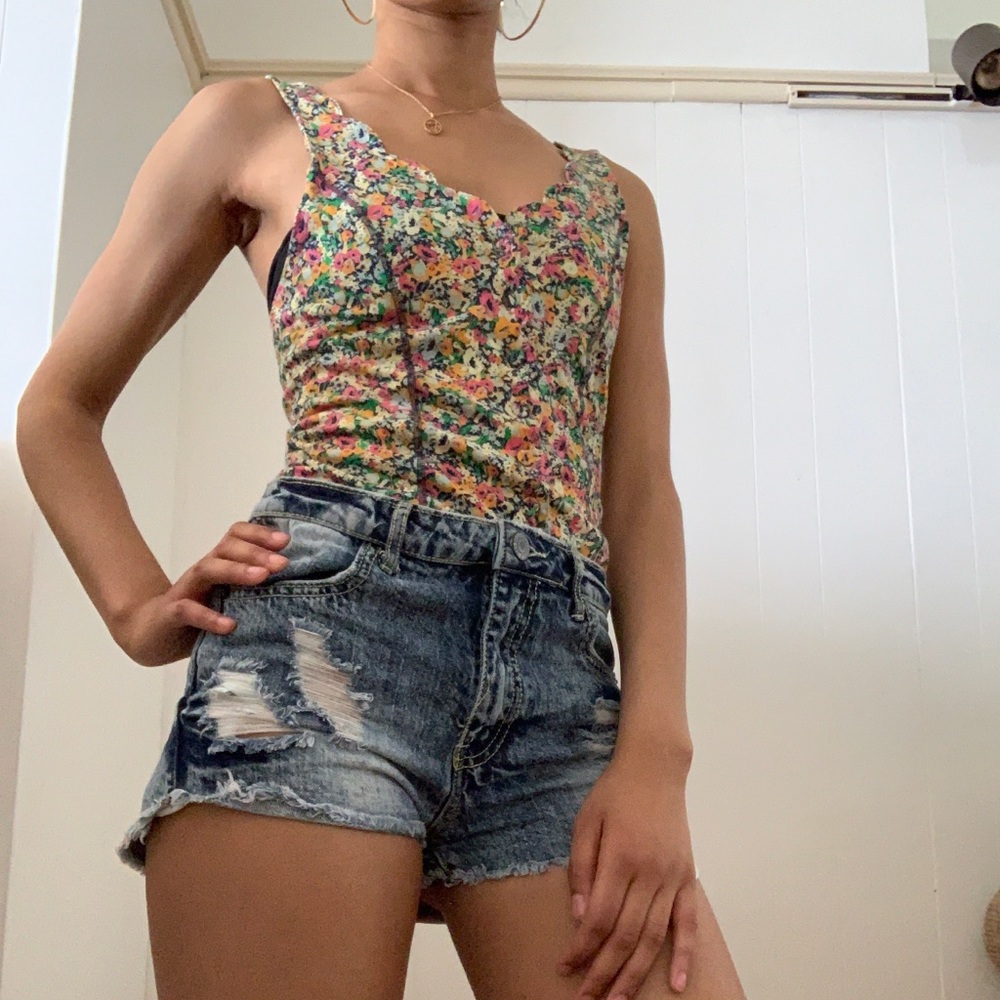 Summer Buttoned Top - Picture 4 of 4
